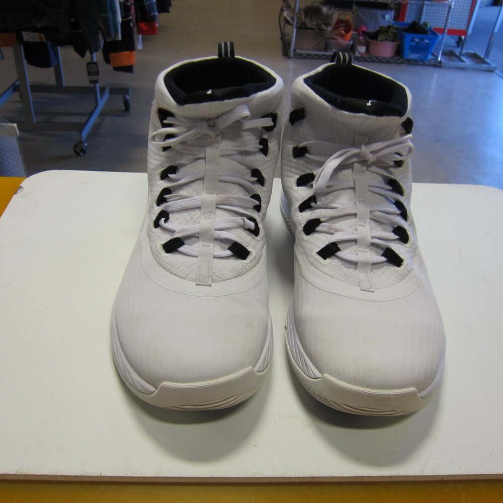 Nike Air Jordan Ultra Fly 2 Men's 13 Black/White Athletic Shoe's 897998-111 - Picture 2 of 9